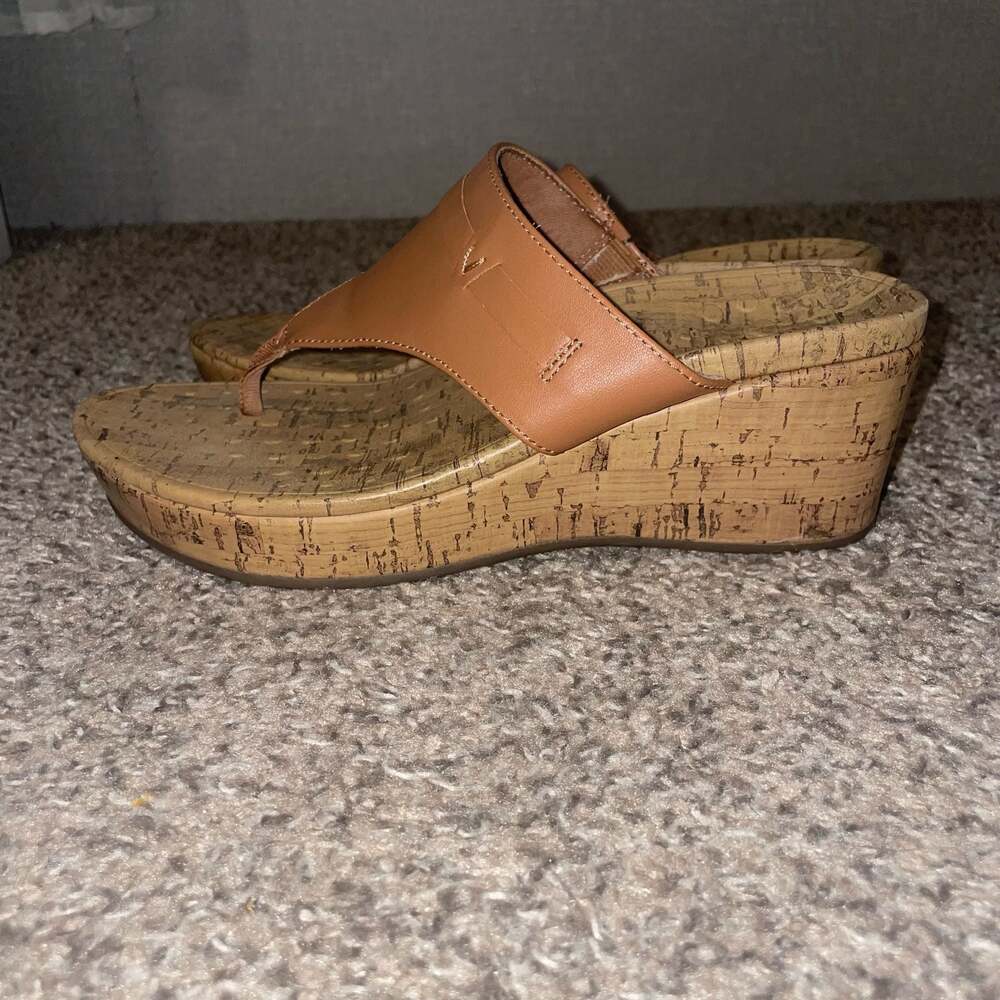 Vionic High Tide Tan Leather Cork Platform Wedge Thong Sandals - Picture 3 of 11